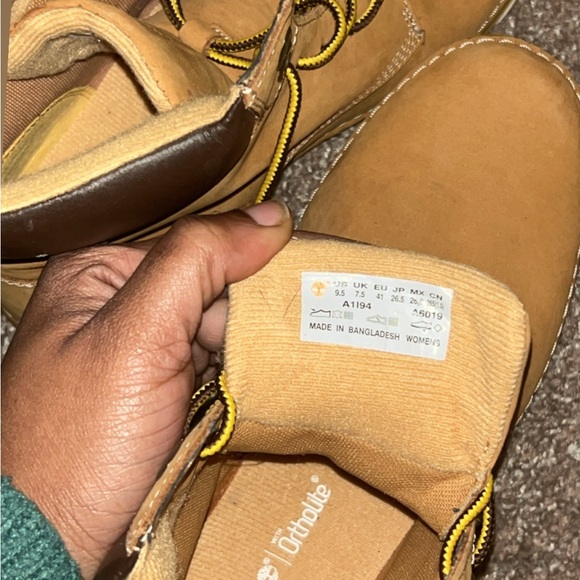 Timberland Brown and Cream Boots - Picture 3 of 4